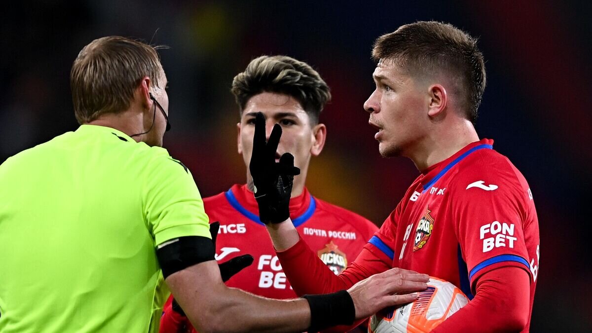    Игроки ЦСКА Бруно Фукс и Хорхе Карраскаль (справа налево)© РИА Новости / Алексей Филиппов