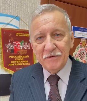 Владимир Лежнев📷     В Волжском школьники передали одиноким ветеранам более 300 открыток
