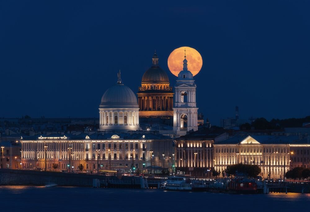 Санкт петербург луна фото