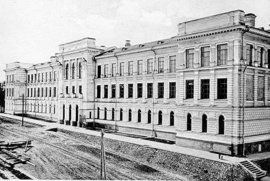  Здание Томского технологического института в начале ХХ века

Источник: oldtomsk.narod.ru