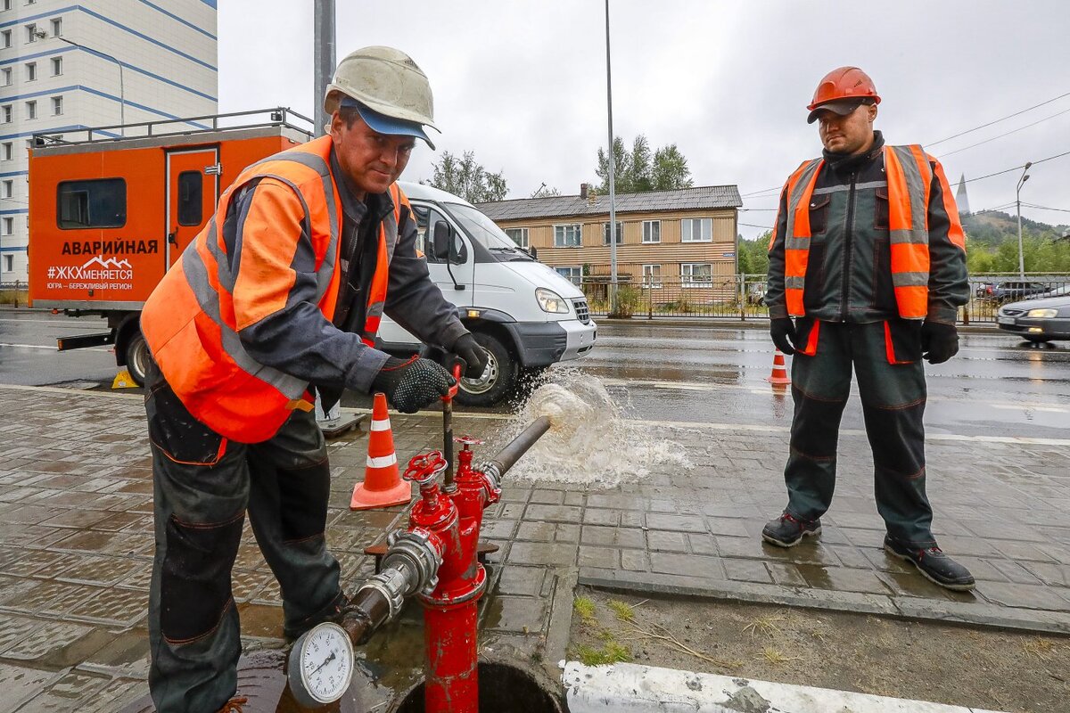    В муниципалитетах Югры проверят укомплектованность аварийных бригад ЖКХ