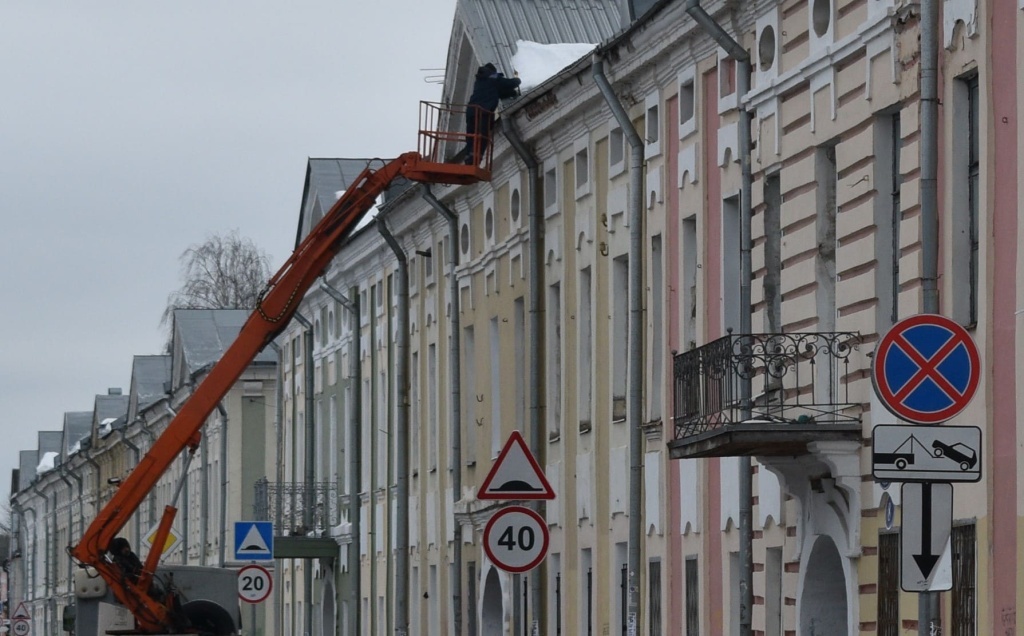 В Твери во всех районах за чистотой крыш начали следить в автоматическом режиме