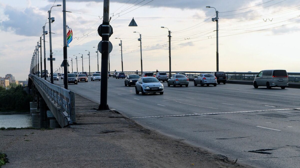     Завод расширит свою сеть до 52 салонов.