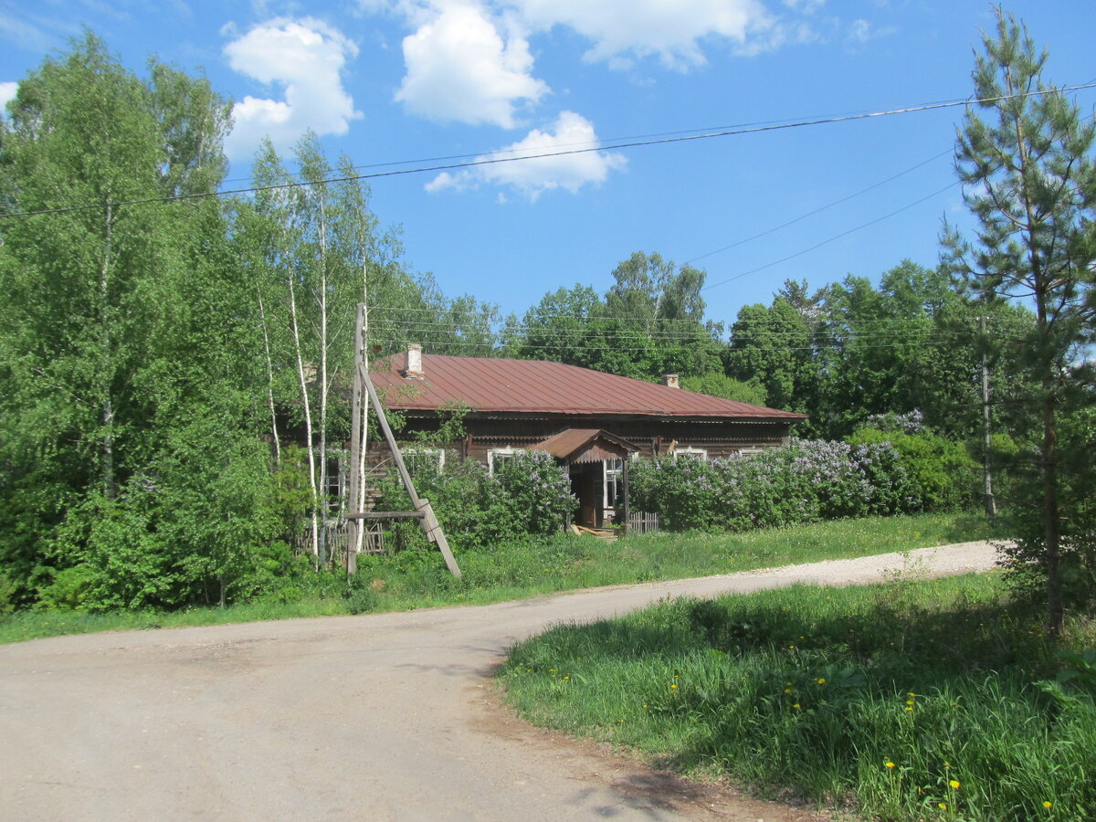 Борковское земское училище, открытое в 1841 году Удельным ведомством.