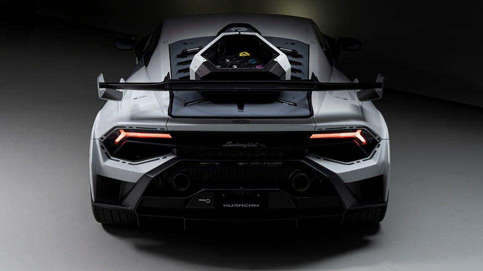 Фото: Lamborghini📷Lamborghini Huracan STO Time Chaser_111100