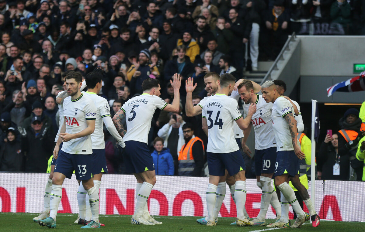    Игроки "Тоттенхэма"  EPA-EFE/Isabel Infantes