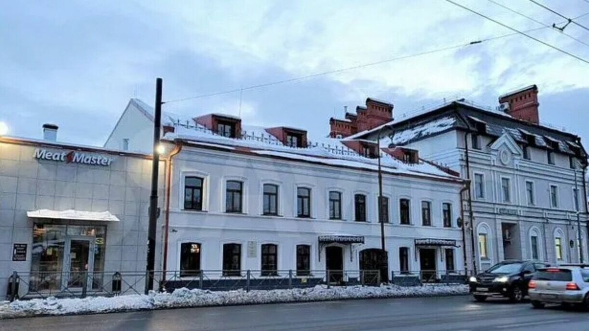     В Казани продается дом, где с 1966 по 1974 годы жила первая татарская актриса Сахибжамал Гиззатуллина-Волжская. Объект культурного наследия располагается на Карла Маркса, 60. Такая публикация появилась на сайте объявлений.