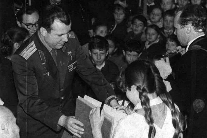 Ю.А,Гагарин во "Дворце пионеров"(Дворец творчества детей и молодежи им. Табакова О.П.)