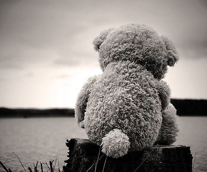 Порой одиночество может спасать от совсем не желательных эмоциональных переживаний. 