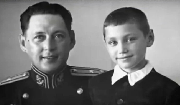 Владимир Коренев : дружба с Гагариным и 60 лет в браке с любимой женой