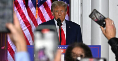 Бывший президент Дональд Трамп выступает с речью в Национальном гольф-клубе Трампа Bedminster в Бедминстере, штат Нью-Джерси, 13 июня. Фото: Эд Джонс, AFP / Getty Images.
