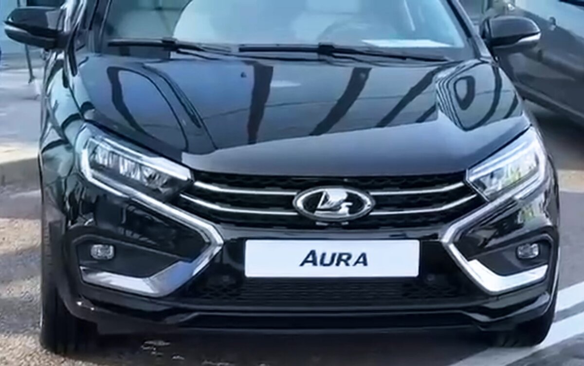 Чиновников пересадят на Lada Vesta и Lada Aura. Вопрос уже рассматривает  Правительство РФ | iXBT.com | Дзен