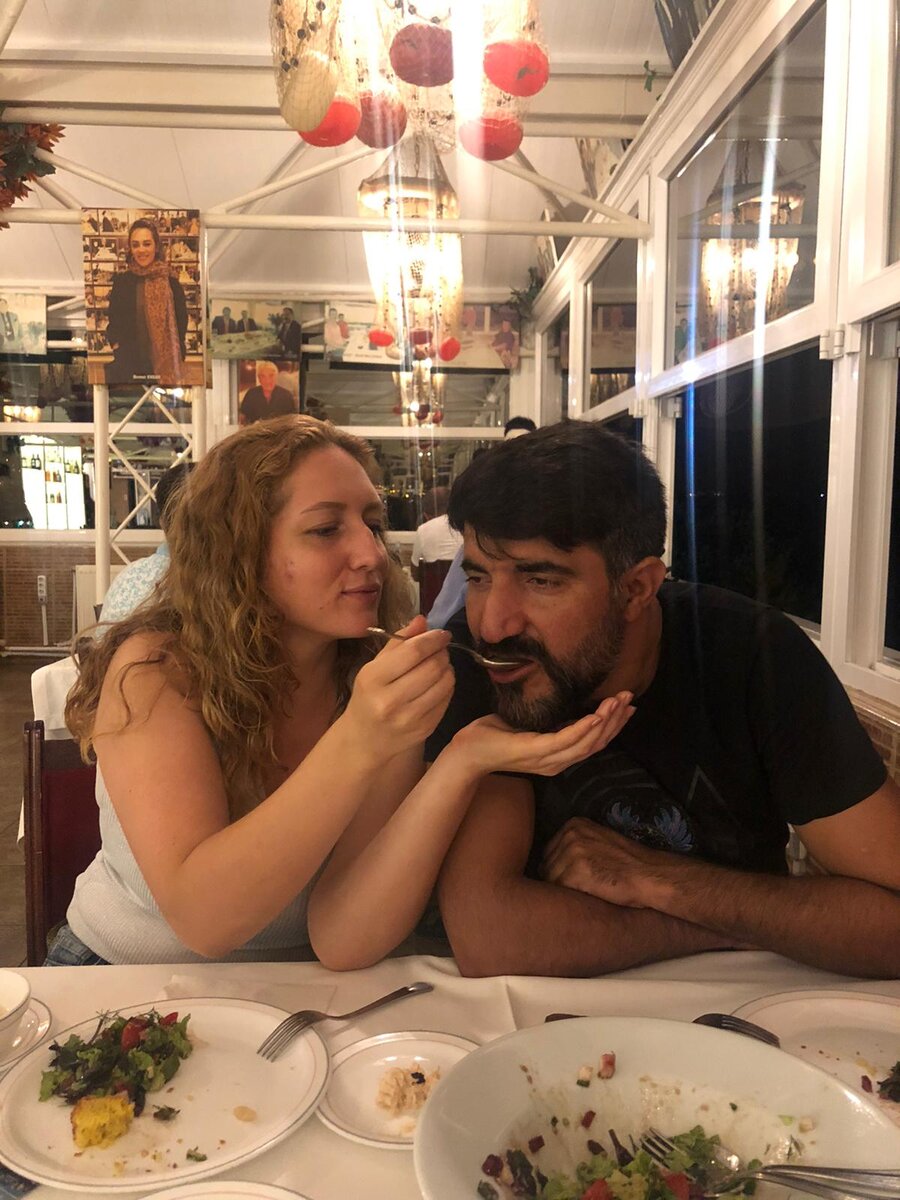 В ресторане с мужем