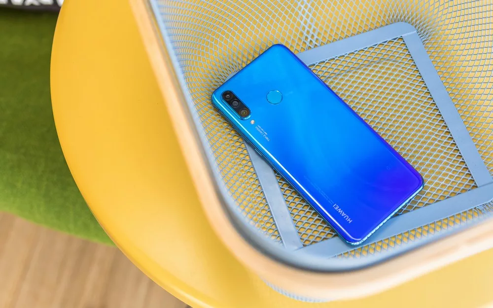 Тонкий среднебюджетник от Huawei 