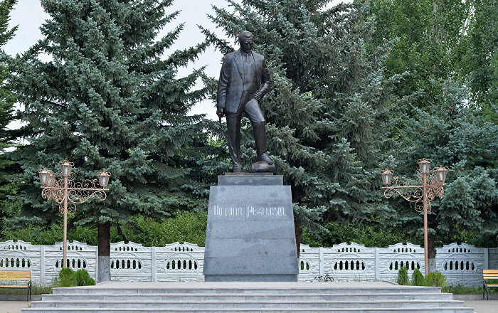 Памятник Согомону Тейлеряну / Скульптор Самвел Петросян