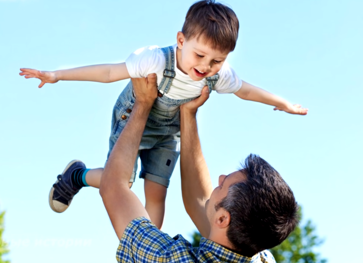 отцы и дети. мужчина с сыном и дочкой. денис клявер в детстве. сын бол. сын бол.