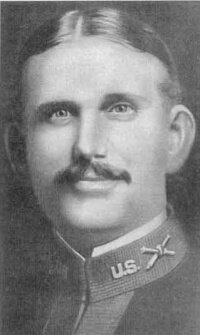 Айзек Льюис, человек и пулемет :)