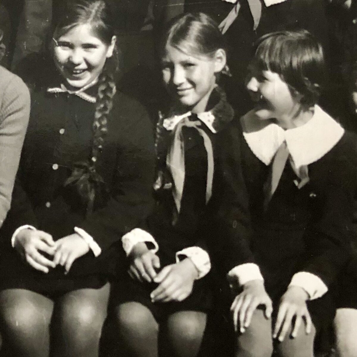 Я пионер. В середине фото.