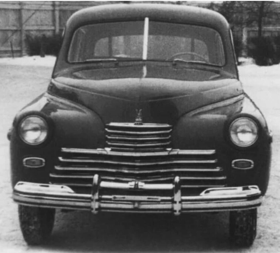 Автомобиль "Победа-НАМИ" был результатом научного взгляда на будущий советский массовый автомобиль. Он остался экспериментальным. Фотография в качестве иллюстрации применена с разрешения Игоря Погодина. Источник: https://auto.vercity.ru/gallery/automobiles/gaz/1948/gaz_m20_pobeda_nami/