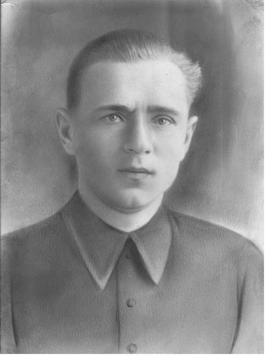 Гвардии Капитан Александр Егорович Смирнов
