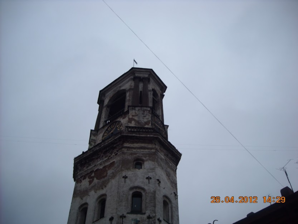 Выборг.Часовая башня. Фото автора 2012 год