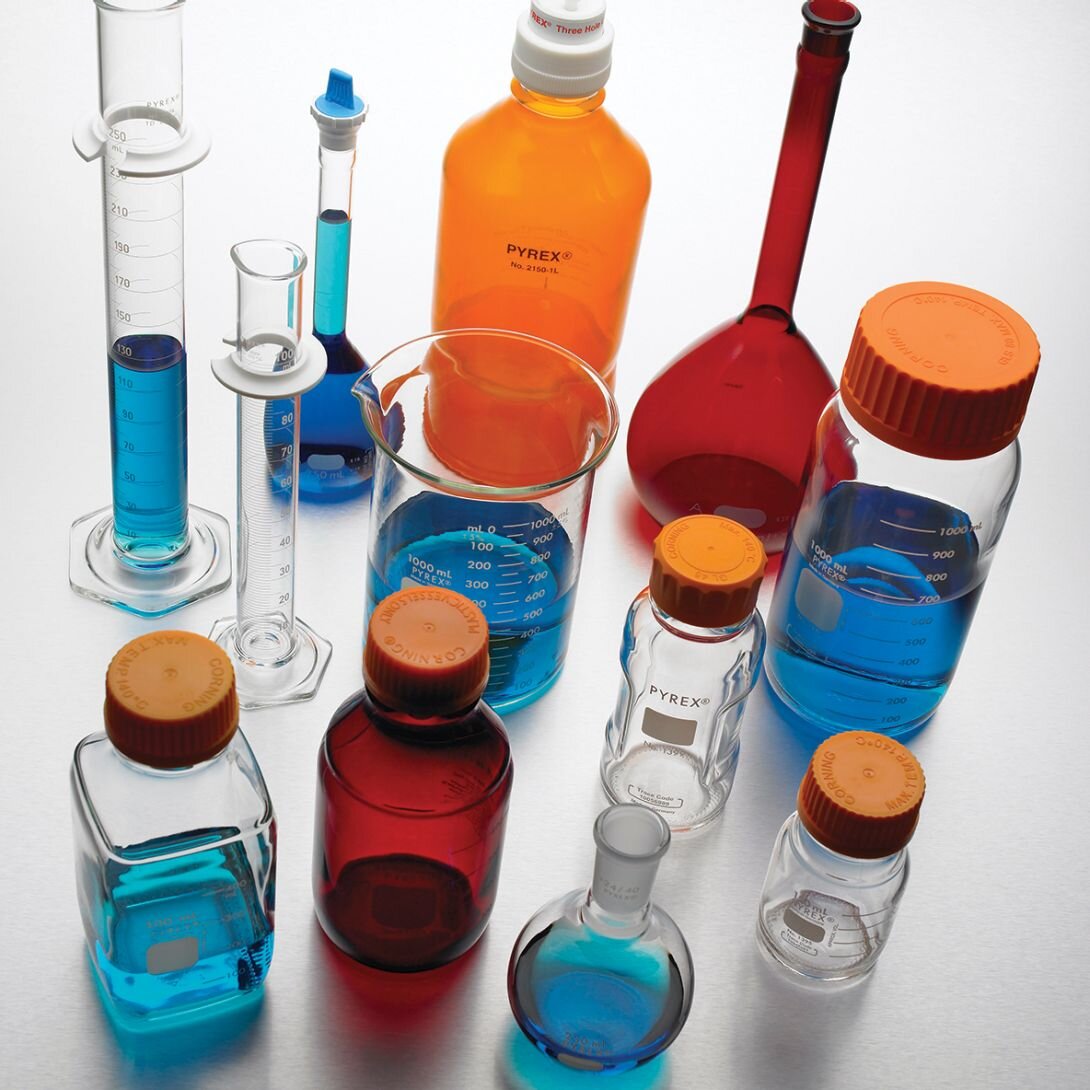 Продукция бренда Pyrex: термостойкое стекло для химических опытов. Фото: corning.com