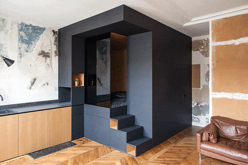 Спальня в маленькой квартире-студии