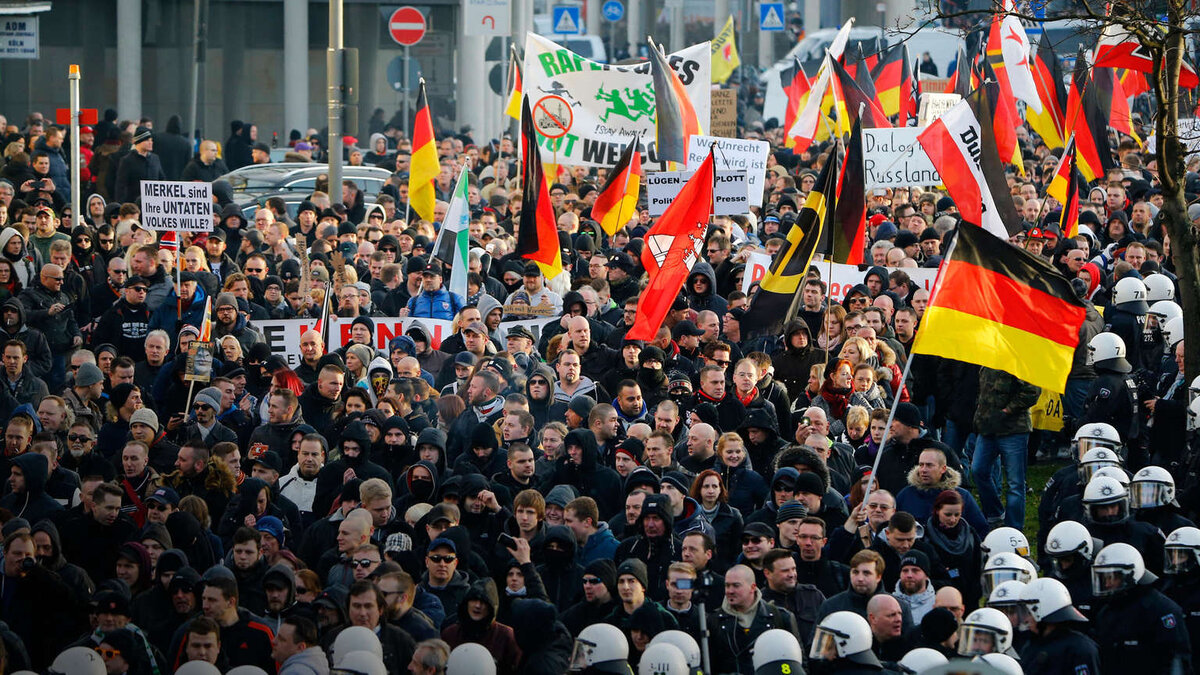 После «новогодней ночи» в Кёльне по ряду городов Германии прокатилась волна митингов немцев, протестовавших против произвола мигрантов и бездействия властей