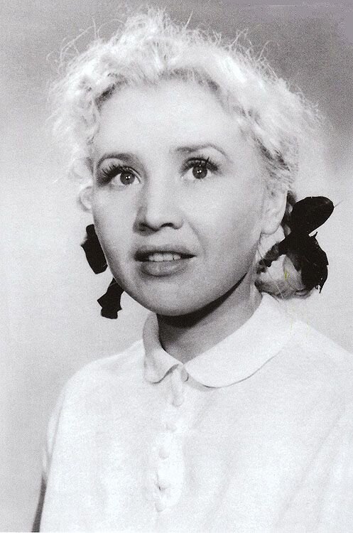 Екатерина Савина в молодости. 