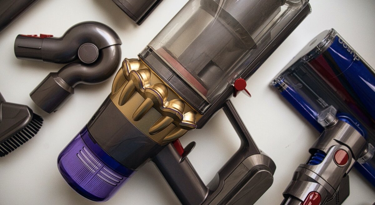 Беспроводной пылесос Dyson V11 Absolute Extra: хозяин дома | Wylsacom Media  | Дзен