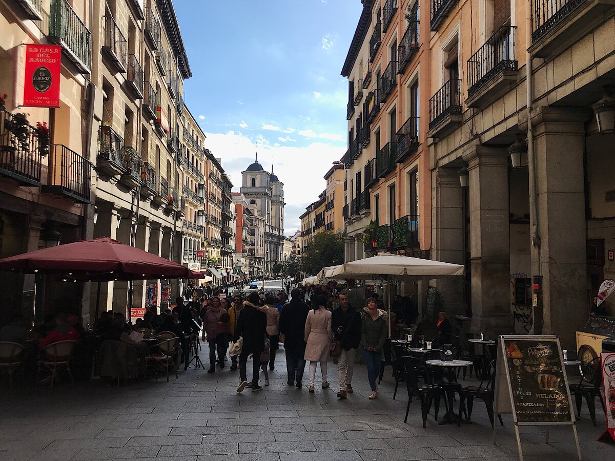 Многолюдный Мадрид