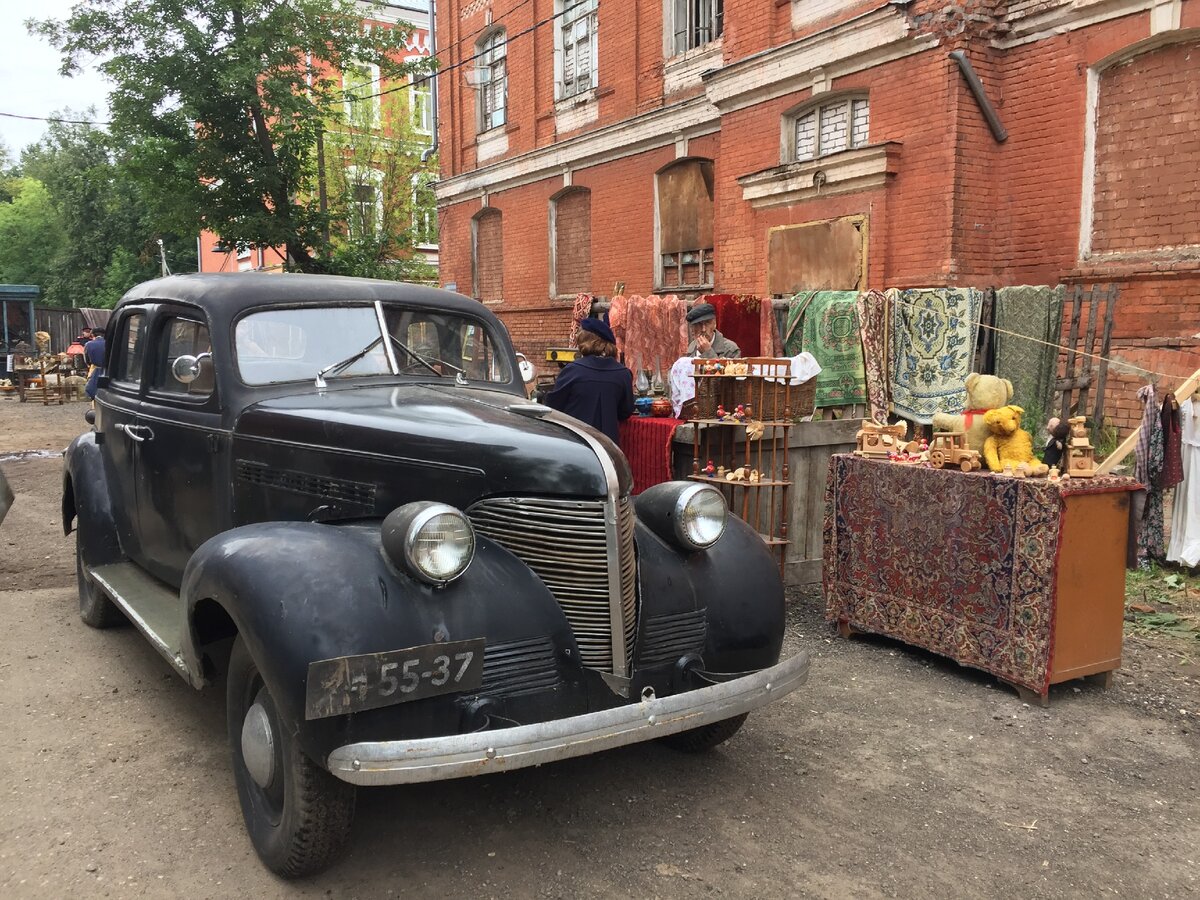 Chevrolet Master Deluxe 1938 года выпуска на съёмках фильма с Константином Хабенским в главной роли