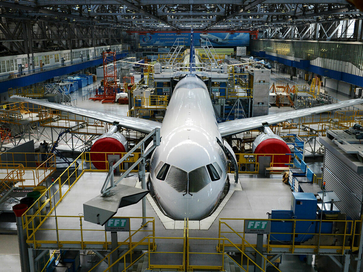 Aircraft production. Иркутский авиационный завод МС-21. Авиазавод Иркутск МС 21. Россия авиастроение МС 21. МС-21 В цеху.