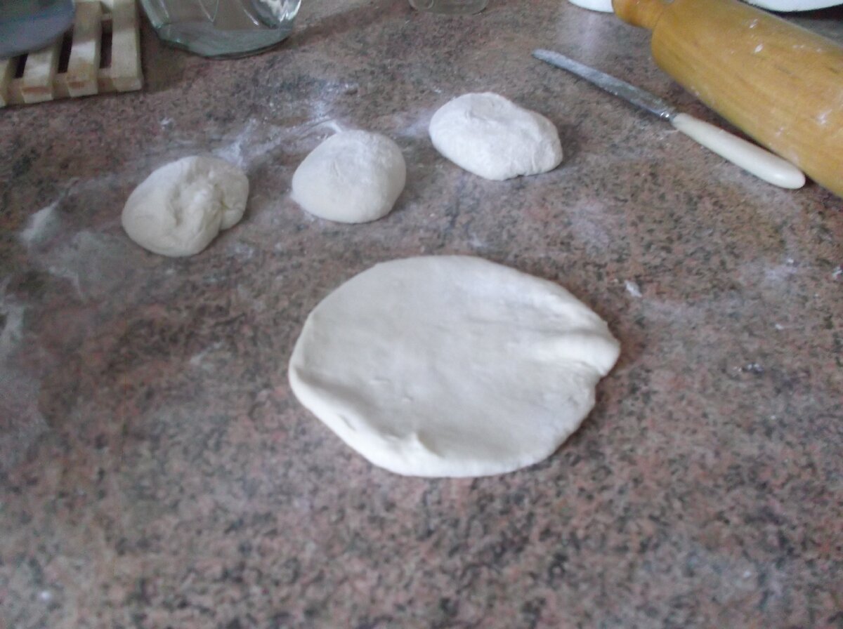 Раскатываю тесто