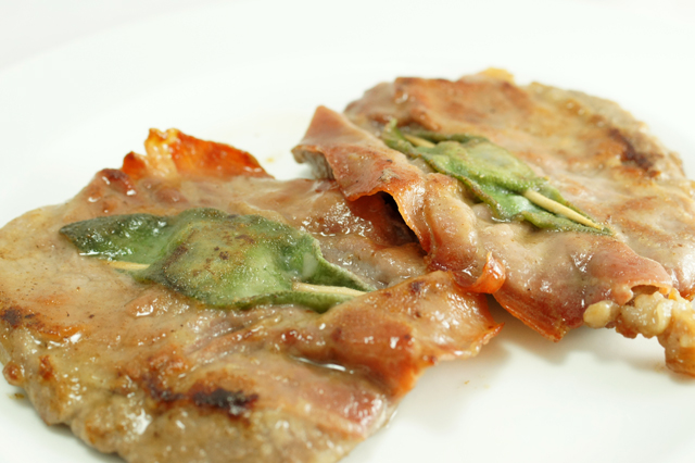 Saltimbocca alla romana. Ну как здесь устоять? 