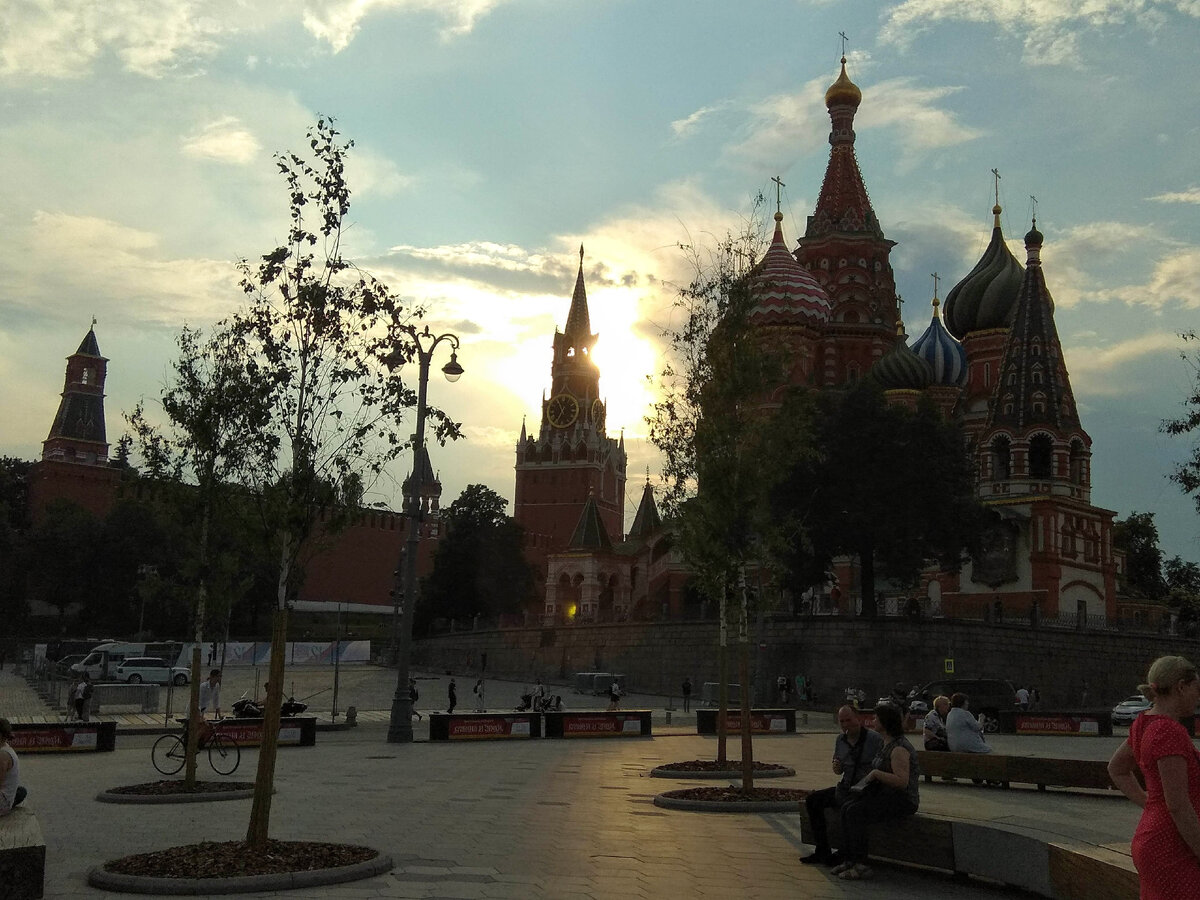 Мы живем в самой прекрасной стране на свете и все остальные страны нам завидуют!