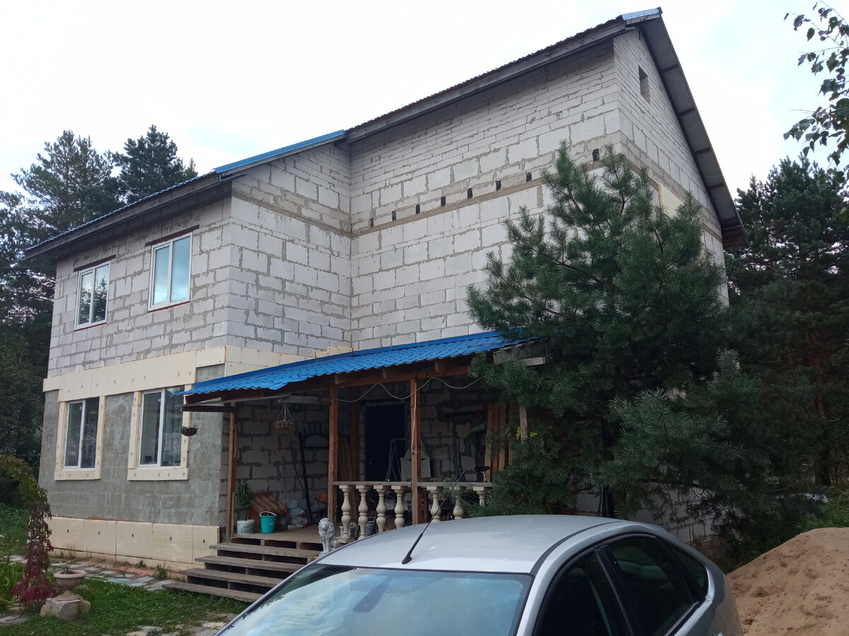 Наш дом находится на окраине небольшого подмосковного города. (фото автора)