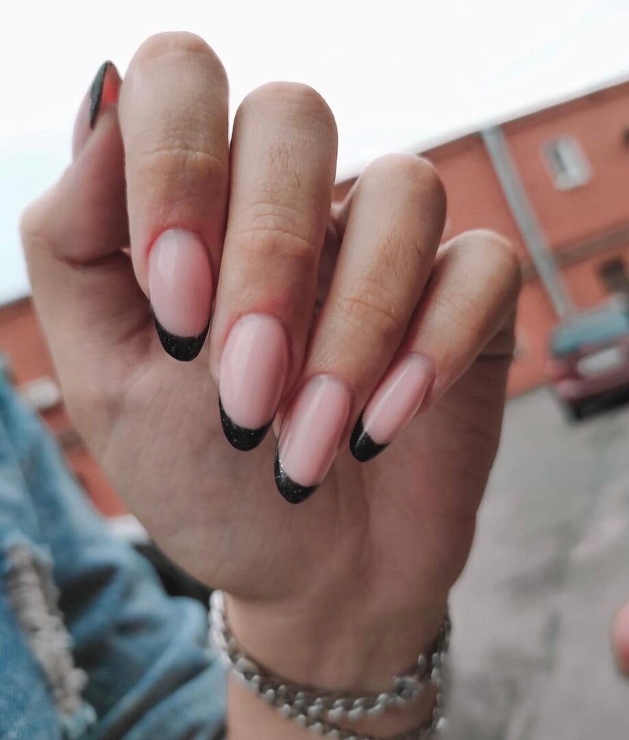 При необходимости (слабые ногти) мастера должны предлагать своим клиентам использовать софт-гелей 