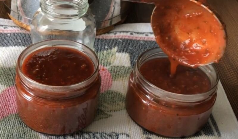 Рецепт вкусного ткемали на зиму. Ткемалевый сок. Ткемалевый сок из чего. Ткемали из терна рецепт на зиму самый вкусный. Глаза цвета ткемали