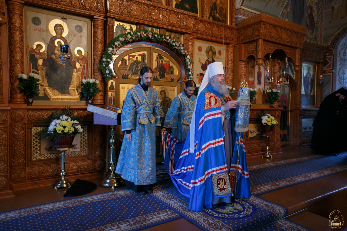 Покров Божией Матери — престольный день Святогорской Лавры