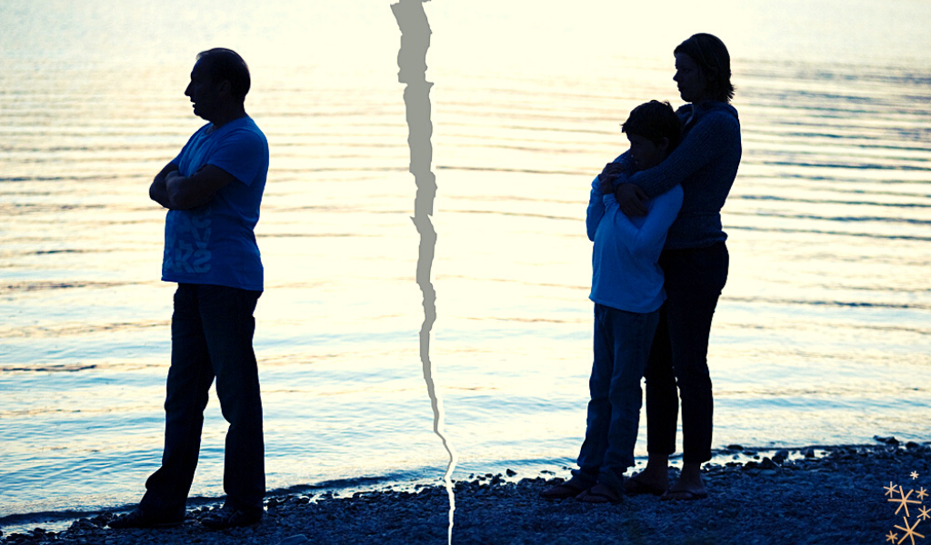 Отцы после развода у нас нередко "забывают" не только о бывшей жене, но и о собственных детях.