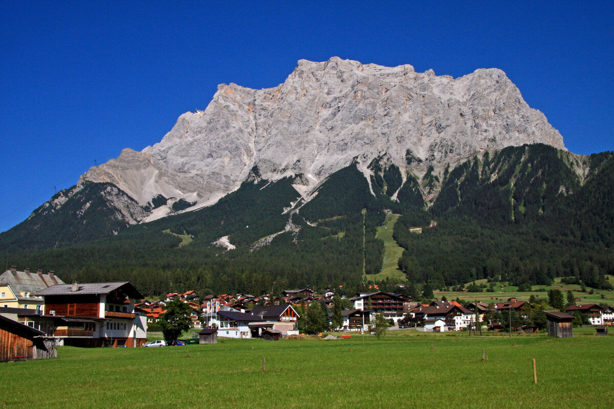 Альпийская сказка гора фото