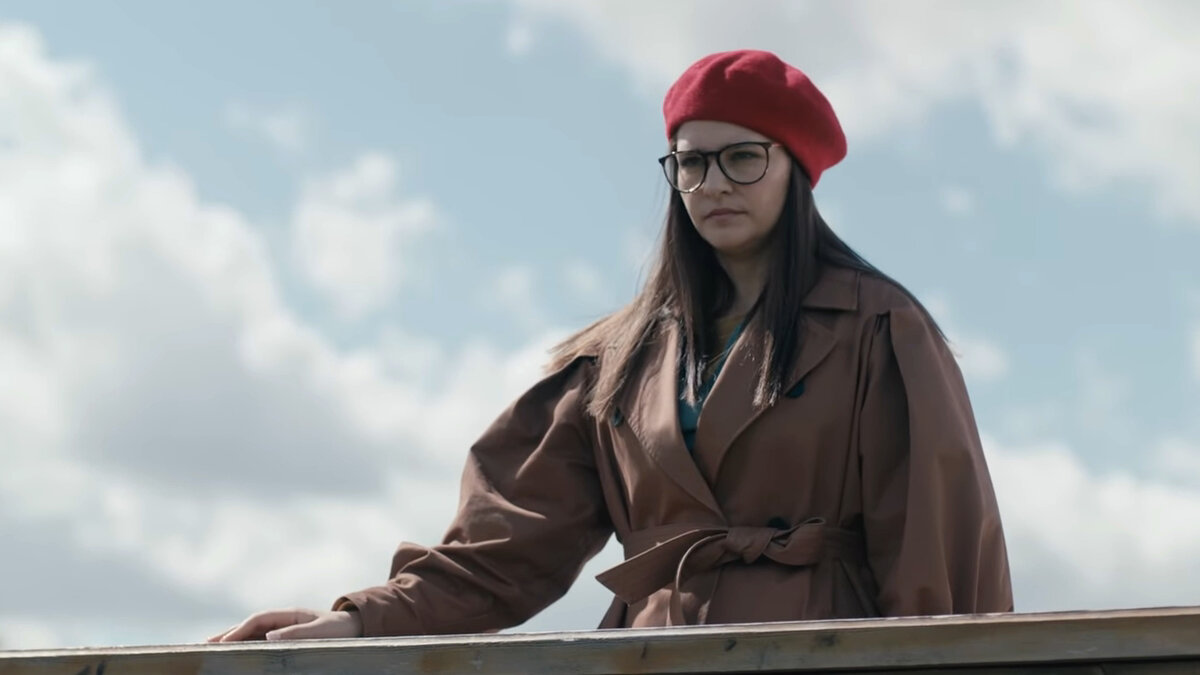 Кадр из кинофильма "Синичка-5", 2021 г., режиссер Карен Захаров, сценаристы Ольга Мотина-Супонева, Белла Прибылова, композитор Алексей Артишевский (скриншот)