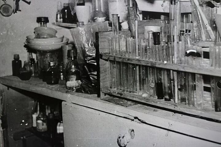 Домашняя химическая лаборатория братьев Нехаевых. Фото: russian7.ru 