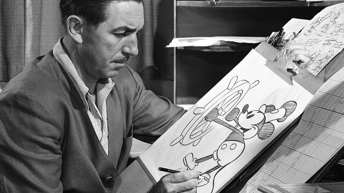 Уолт Дисней, основатель компании «Walt Disney Productions» 