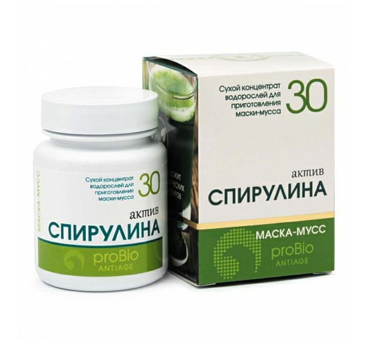 Маска-мусс «Спирулина актив» насыщает кожу широким спектром биологически активных веществ. Благодаря этому активизируются процессы регенерации.  

Так, 18 аминокислот уникальной водоросли запускают синтез коллагена в дерме. Ненасыщенные жирные кислоты (в частности, линолевая кислота) восстанавливают гидролипидную мантию кожи, оказывают смягчающее, противовоспалительное действие. 
Входящие в состав спирулины антиоксиданты и микроэлементы поддерживают стабильность коллагена, препятствуют «сшивке» его волокон, ускоряют обновление клеток эпидермиса.  
После применения маски-мусса «Спирулина актив» микрорельеф кожи выравнивается, морщины сглаживаются. Лицо выглядит свежим, отдохнувшим, помолодевшим. 
Плюсы маски 
Много спирулины. Маска-мусс содержит высокий процент уникальных водорослей, что обеспечивает ее высокую эффективность. Все свойства живых водорослей сохранены. 
Натуральные активы. Обычные косметические средства содержат вспомогательные ингредиенты и до 90% воды. Формула маски-мусса включает только действующие вещества природного происхождения. 
  Экономичность. Для проведения 1 процедуры достаточно всего 2 г маски.  
Быстрота. Уход за кожей, аналогичный сеансу SPA, займет не более 10 минут