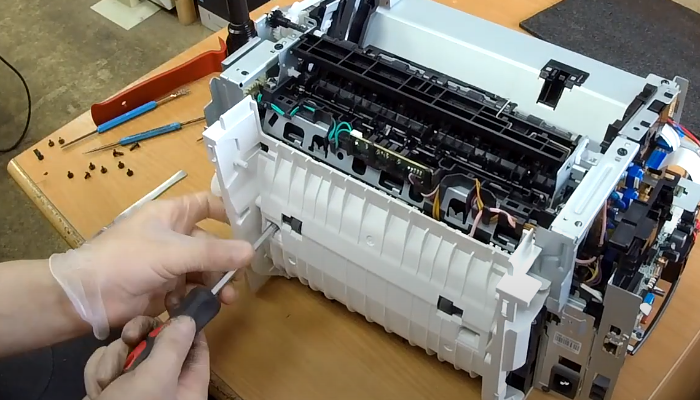 Фото 82. Снимаем кулачок с другой стороны оси