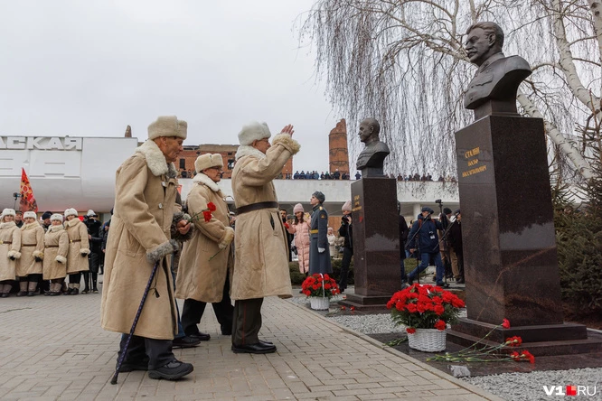 Разбор мифа об установке памятника товарищу Сталину в Волгограде