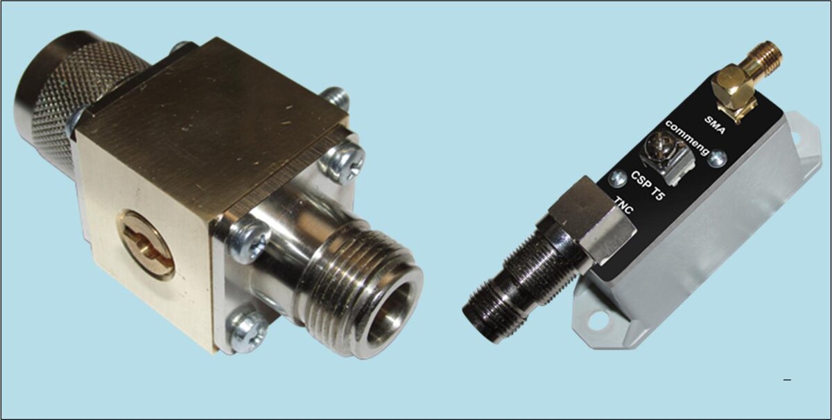 Слева Commeng CSP T1 с разъемами  N , справа  Commeng CSP T1 с разъемами  TNC и  SMA