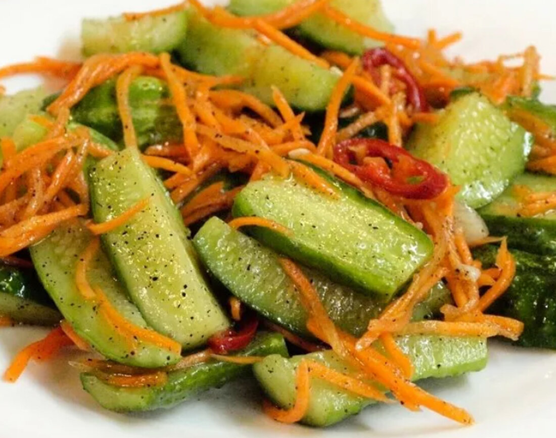 Я благодарна тем читателям и подписчикам, которые не устраивают в публикациях политических баталий и базарных разборок, а активно участвуют в жизни блога, делясь своими рецептами и спрашивая советов у других, авторитетных кулинаров.